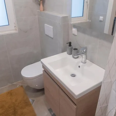 Rest In Style Apartment *